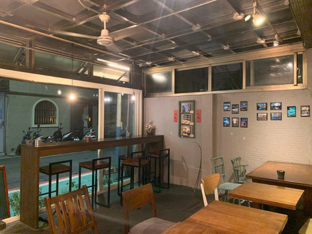 515 cafe & books